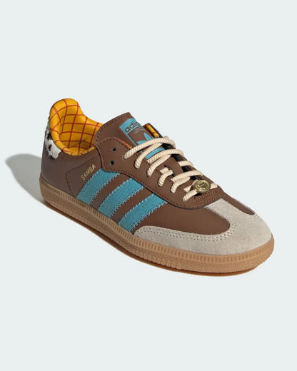 SPECIAL EDITION RETRO SNEAKERS